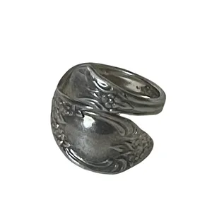 Vintage WM.A Rogers Oneida Silver Spoon Ring thumbnail 2