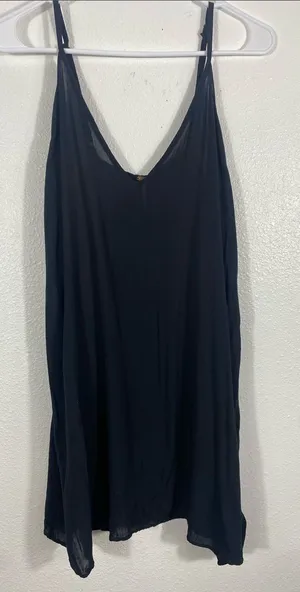 Free People black spaghetti-strap tunic top, size M 100% Viscose thumbnail 1