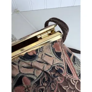 Vintage 80s Tapestry Patchwork Floral‎ Crossbody Bag Gold Frame Clasp Boho thumbnail 11