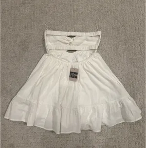 White mini strapless dress Size M thumbnail 3