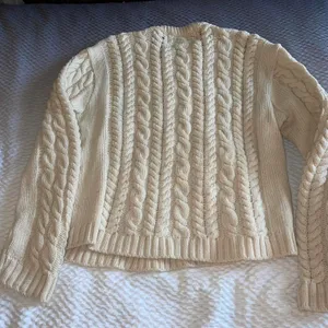 Highland Stores Cream-Colored Pure New Wool Collection Sweater - Size Small thumbnail 2