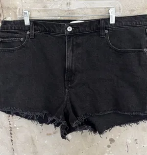 Abercrombie the High Rise Mom Short thumbnail 1