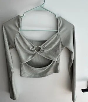 Light green long sleeve top Size M thumbnail 1
