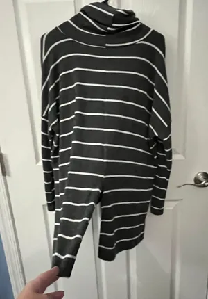 PaperMoon Oversized Medium Gray & White Striped Cowl Neck Tunic Top thumbnail 5