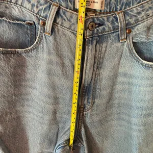 Abercrombie & Fitch The Loose High Rise Jeans Curve Love Light Wide Leg size 12 thumbnail 10