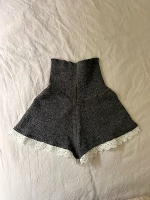 Cozy Cropped Gray and White Lace Sweater and Shorts Set thumbnail 3