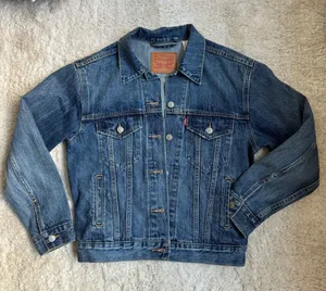 Levi’s Denim Blue Jean Jacket Women’s S thumbnail 1