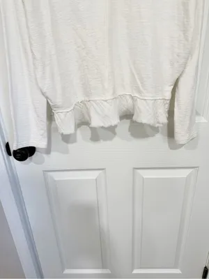 Anthropologie Pilcro Cream Coastal Boho Cotton Ruffle Hem Organic Modern V-Neck Small Shirt thumbnail 6