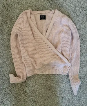 Pink sweater thumbnail 1