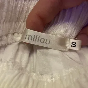 Millau White and Pink Grommet Shorts thumbnail 4