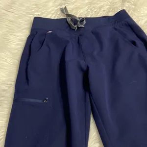 FIGS pants size S excellent condition navy blue color inseam 30” waist 30” thumbnail 11