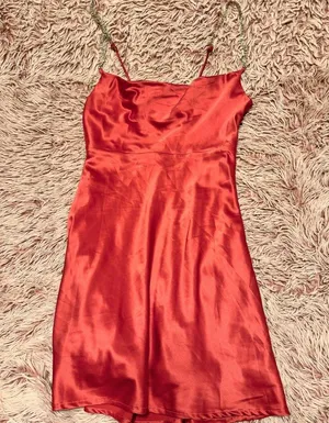 Rose satin dress Size 6 thumbnail 2
