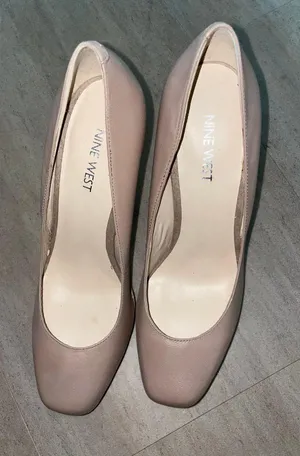 Nine West Nude Pumps thumbnail 2