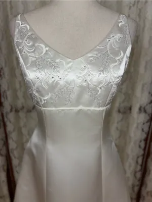 Elegant Vintage 90s Couture Collection Empire Waist Wedding Gown thumbnail 2