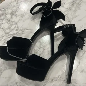 GIANNI BINI Karmello Velvet Flower Ankle Strap Black Platform Heels thumbnail 3