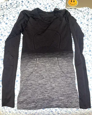 Lululemon Swiftly Tech Long Sleeve Crew thumbnail 1