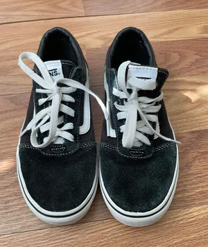 Vans Black “Old Skool” thumbnail 1