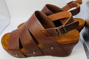 Pierre Dumas New Wedges Women's Size 5 thumbnail 1
