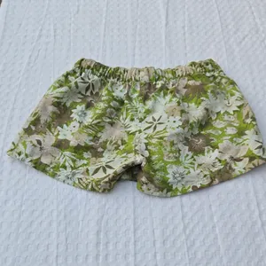 Patagonia Women's Green Floral Athletic Shorts thumbnail 3