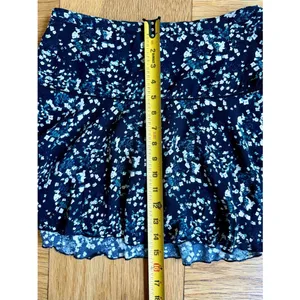 Aritzia Sunday Best Zelda Mini Skirt, Size 2, Black w/ White and Blue Flowers thumbnail 9