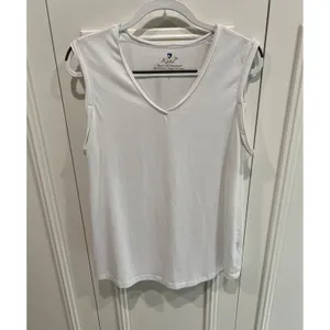 Kuhl White V Neck Sleeveless Vega Tank Top Outdoor Athleisure Classic Basic thumbnail 3