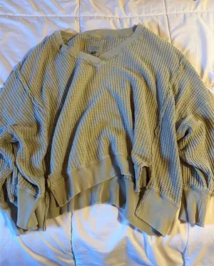 Green American Eagle Sweater thumbnail 1