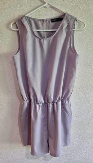 Allegra K Sleeveless Back Overlap Keyhole Romper with Pockets Muted Gray Lilac S thumbnail 1