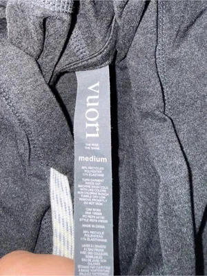 Vuori Women's Halo Essential Hoodie - Black Heather - Size Medium (Like New) thumbnail 4