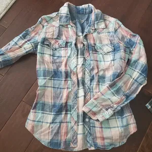 Flannel shirt by Gap size xs in blue white and pink colors. thumbnail 1