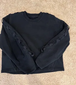 Lululemon Crewneck thumbnail 1