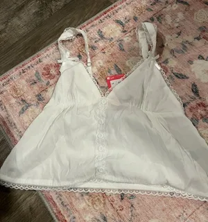 NWT Edikted‎ small white tank top thumbnail 1