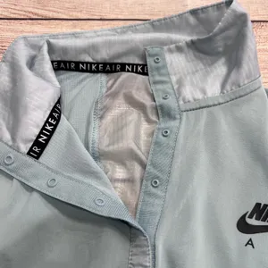 Nike Air Womens Quarter Snap Long Sleeve Running Top Sage Green Thumbholes thumbnail 11