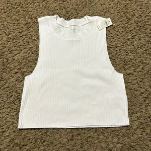 Aerie cropped tank thumbnail 1