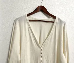 NWT Old Navy Womens Shirt Top Ivory Ribbed V Neck Long Sleeveeve Plus Size 4X thumbnail 3