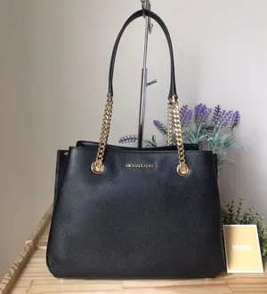 Purse thumbnail 1