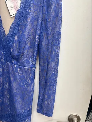 Women’s size small sophisticated Xtaren dress thumbnail 3