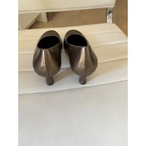 Array Bronze Metallic Leather‎ Kitten Heel Pumps Round Toe Shoes 9M 180379 thumbnail 4