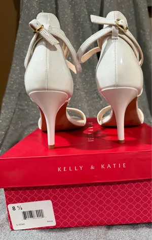 Kelly & Katie Ilvena Heels Women’s 8.5 patent ankle strap NWT thumbnail 7