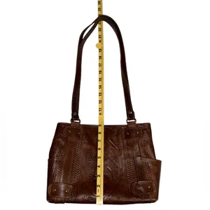 Vintage • Beautiful Embossed Leather Shoulder Bag • Made in Paraguay thumbnail 10