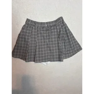 Hollister Ultra High-Rise Houndstooth Plaid Skort y2k preppy Academia thumbnail 4