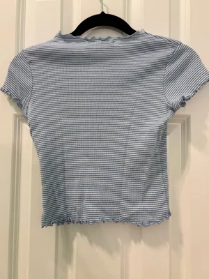 Brandy Melville Crop Top thumbnail 2