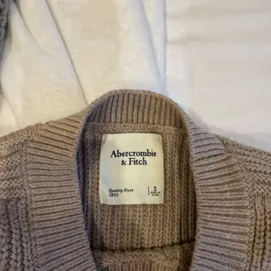 Abercrombie Crew Shell Sweater thumbnail 10