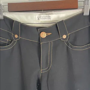 Elegant Black Flare Jeans for Women thumbnail 2