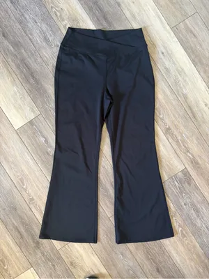 Halara DayStretch High Waisted Crossover Flare Yoga Leggings thumbnail 5