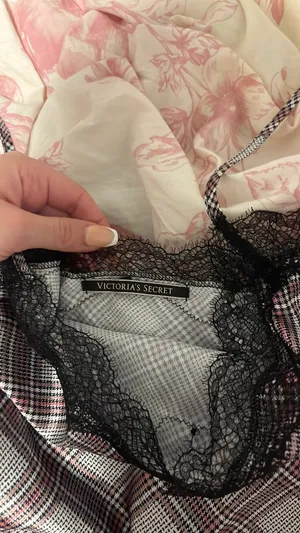 Victoria’s secret Lace top thumbnail 2