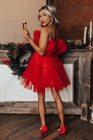 NWT Altar’d State Daria Tulle Red Mini Dress. Size Medium. We are obsessed with this romantic and feminine dress that will make you feel like a princess. This strapless dress features multiple layers of soft, tulle material that flow elegantly with every step you take. Whether you're attending a prom, formal, or any other special event, this dress is the perfect choice! Fit: Fitted at top, flowy at bottom Closure: Side zipper Material: Shell: 50% Nylon, 50% Polyester, Lining: 100% Polyester Sleeveless Imported thumbnail 8