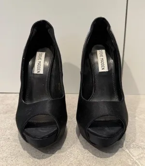 Steve Madden Black Satin Peep-Toe Platform Pumps thumbnail 1
