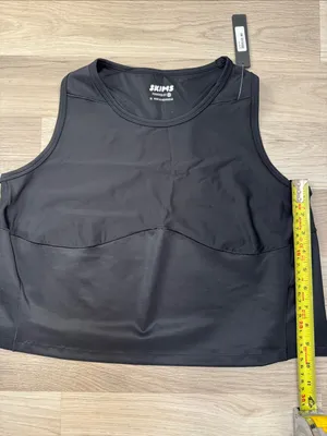 SKIMS Black Women's Athletic Tank Top - Racerback Performance Tee thumbnail 8