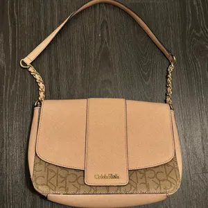 Calvin Klein Vintage Pink Leather Shoulder Purse Handbag w Metal Detail Strap thumbnail 3