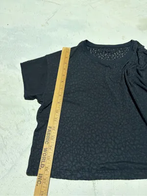 Lululemon Black Women's Short Sleeve cropped Tee thumbnail 7